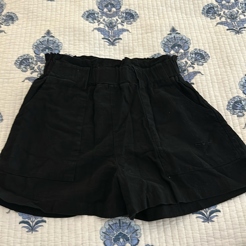 Black SHEIN shorts xs